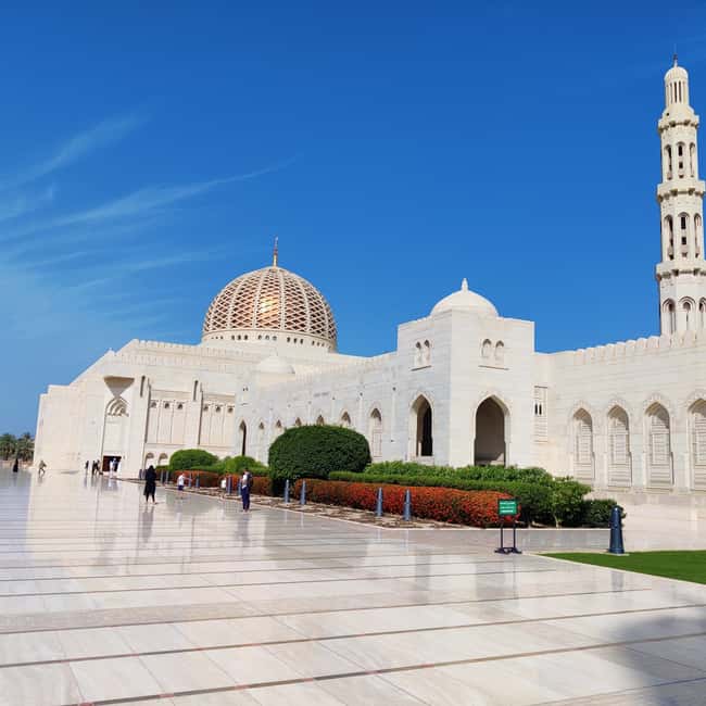 Muscat: Full-Day Private City Tour by luxury Car with Guide - The small comforts that matter
