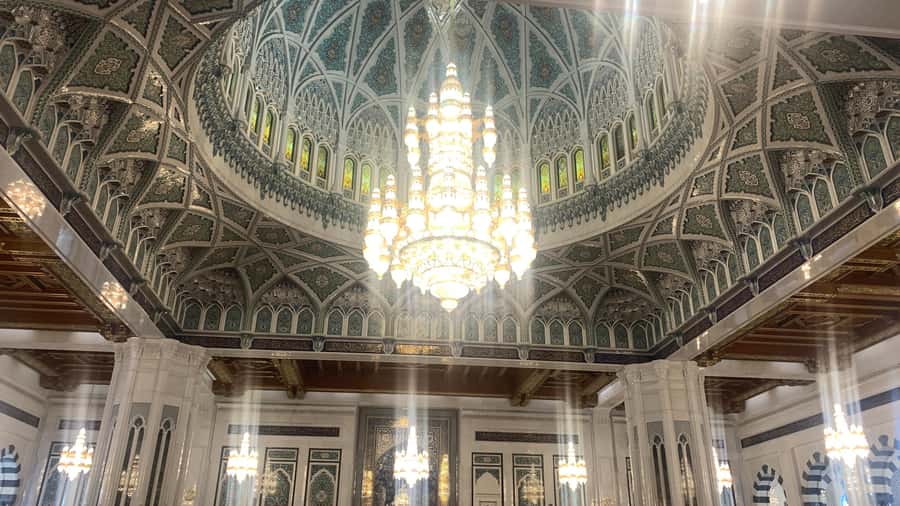 Muscat: Group City Tour with Pickup and Lunch or Dinner - The included meal and the real value of $70