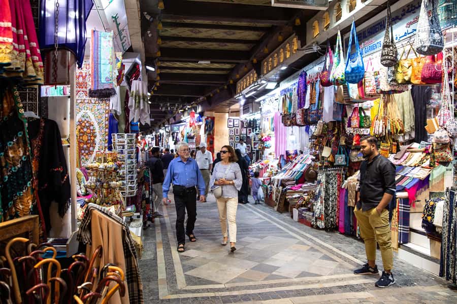 Muscat: Half-Day Guided City and Oman Coast Tour - Wadi Dayqah Dam and the practical side of Oman