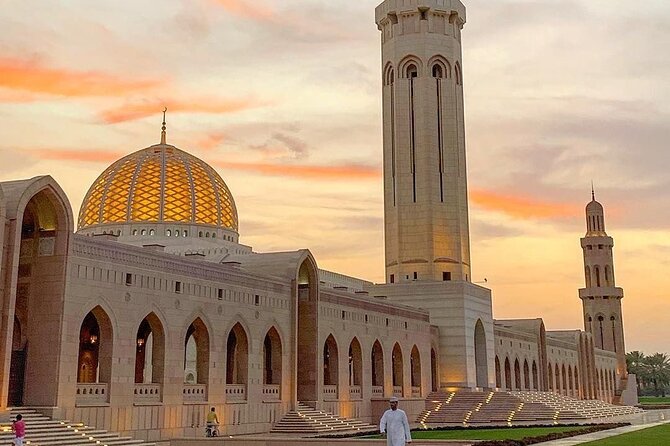 Muscat: Half-Day Muscat Private City Tour With Pickup/ Drop off - Al Alam Palace and the old harbor forts