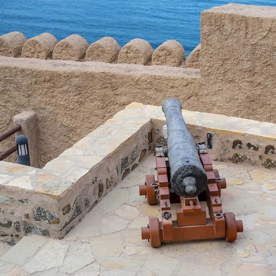 Muscat: Muttrah Fort Entry Ticket - Inside the thick walls and narrow windows