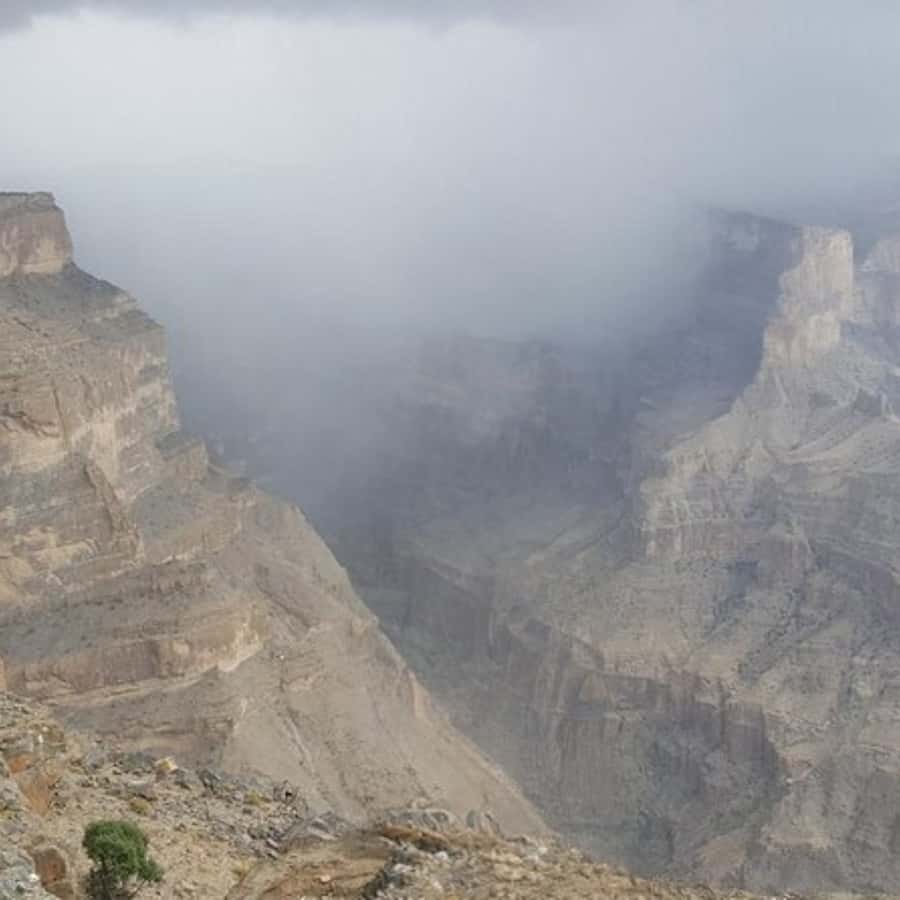 Muscat: Nizwa and Jabal Shams- Full Day Tour - Lunch in Nizwa, with room for local choices