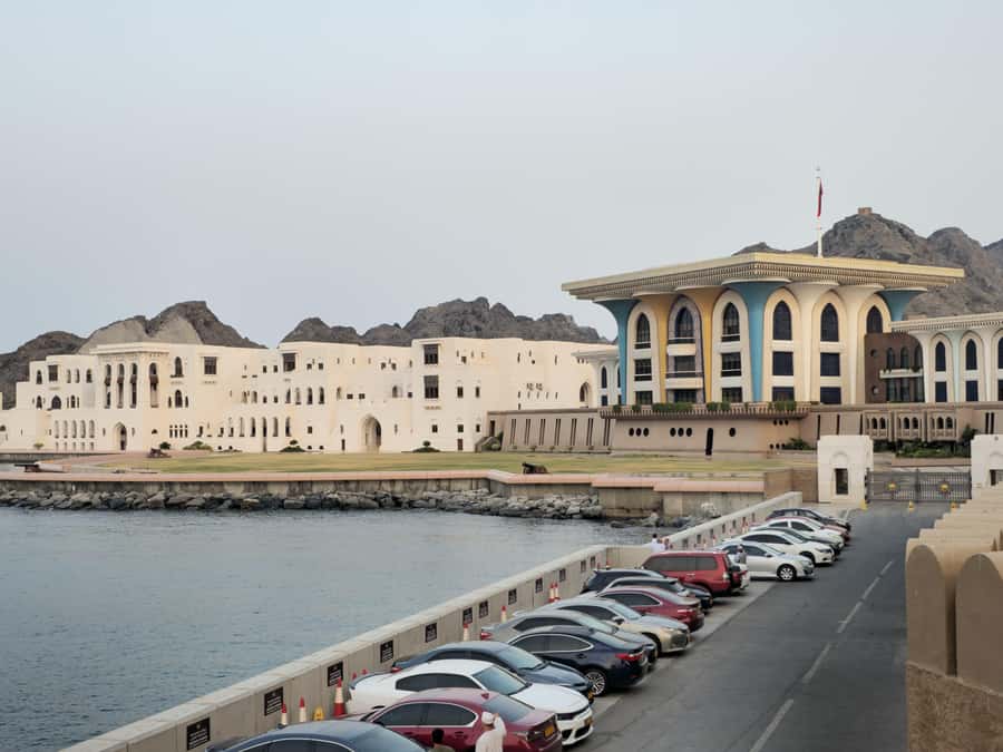 Muscat: Private City Guided Tour - Al Alam Palace and Muscat’s old forts
