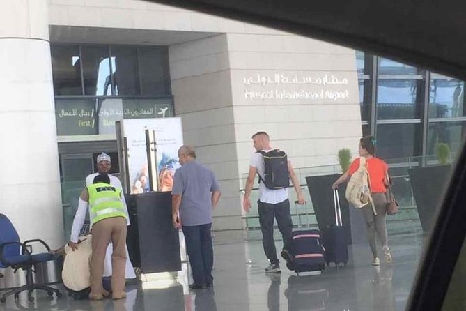 Muscat : taxi transfer airport Muscat and hotel - What the 30-minute ride is like
