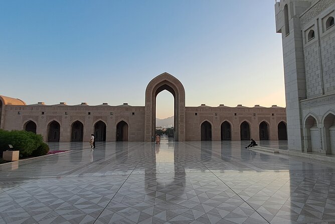 Muscat Tour Half Day - Who should book this half-day tour?