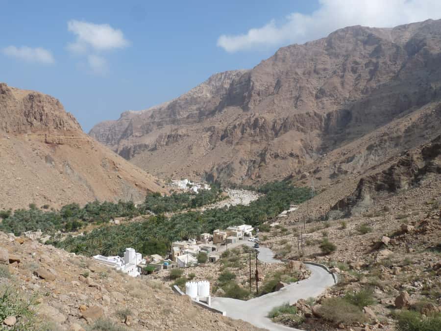 Muscat: Wadi Mibam Private Full Day Tour by 4x4 car - Who should book this private Oman day