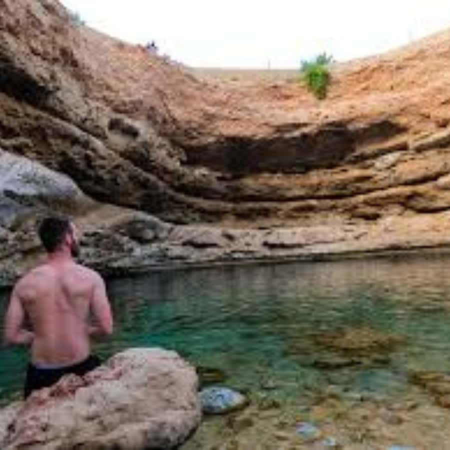 Muscat: Wadi Shab & Bimmah Sinkhole... - What the 45-minute Wadi Shab walk is really like