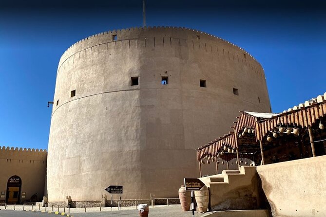 Nizwa- Al Hamra Old Village- Misfah Al Abryeen Full Day Tour - The guide can add flavor beyond the monuments