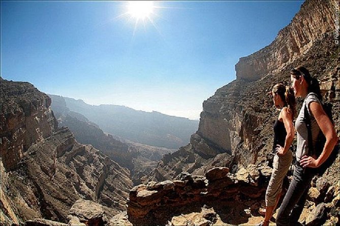 Nizwa and Jabl Shams private and custom tour - Nizwa Souq: dates, produce, and local shopping