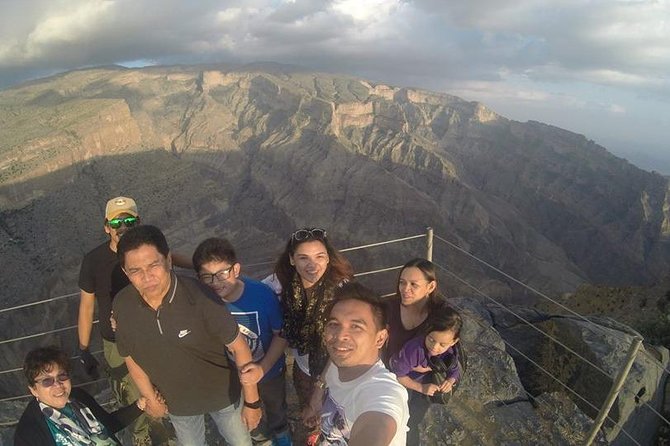 Nizwa and Jebal Shams Grand canyon - Jebel Shams and the view into Wadi Nakhr