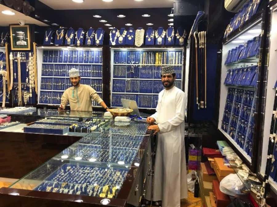 Nizwa Market, Nizwa Fort, Misfat Al Abriyeen, Jabal Shams - The climb to Jabal Shams and the canyon viewpoint