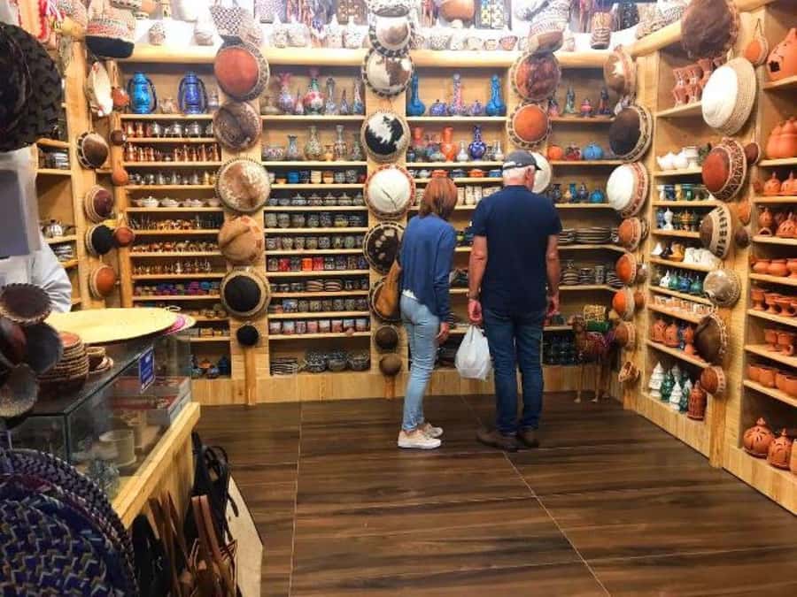 Nizwa Market, Nizwa Fort, Misfat Al Abriyeen, Jabal Shams - How the private format changes the day