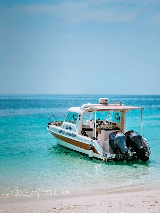 Oman: Daymaniyat Island Snorkeling Trip with Equipment - Meeting at Al Mouj Marina at 8:15 AM
