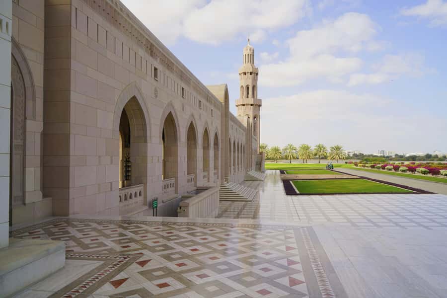 Oman: Private Muscat City Tour With Pick-up/ Drop-off - Mutrah Fort and the Harbor Views
