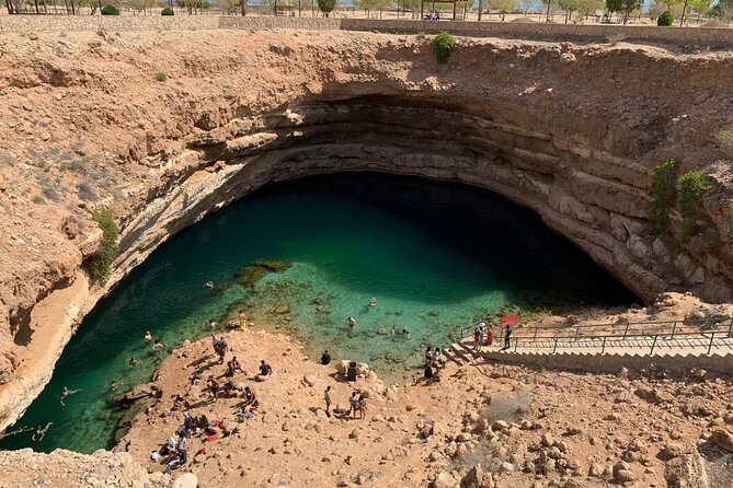Private 2 Day Wadi Shab and Bimmah Sinkhole Tour - The guide can shape the experience