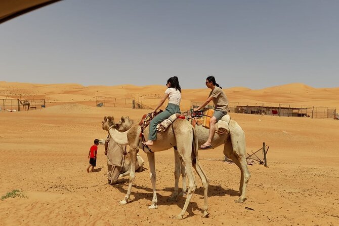 Private 2 - Days Wahiba Sand Desert Overnight Camping Tours - Entering Wahiba Sands in a 4x4