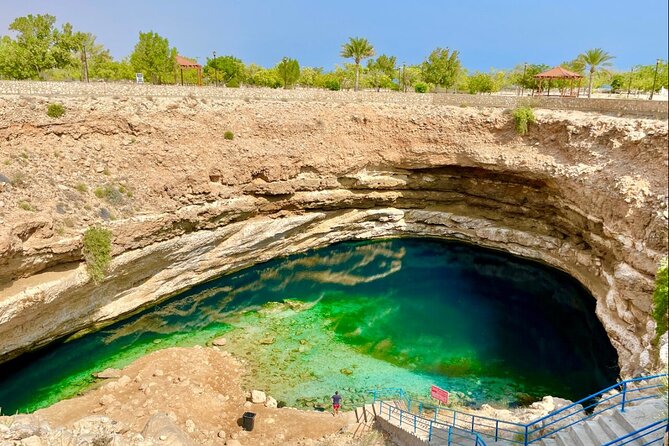 Private 3 days 2 nights Roundtrip Tour in Oman - Wahiba Sands: sunset, dinner, and a desert camp