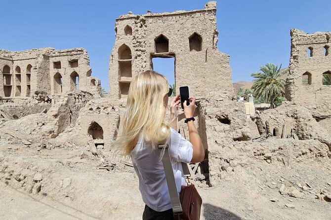 Private Day-Tour in Nizwa and Jebel Akhdar - Rose fields and the value of a private guide