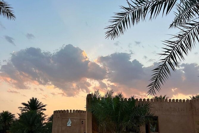 Private Day Tour to the Enchanting Forts of Nizwa - What to wear and how hard is the walking?