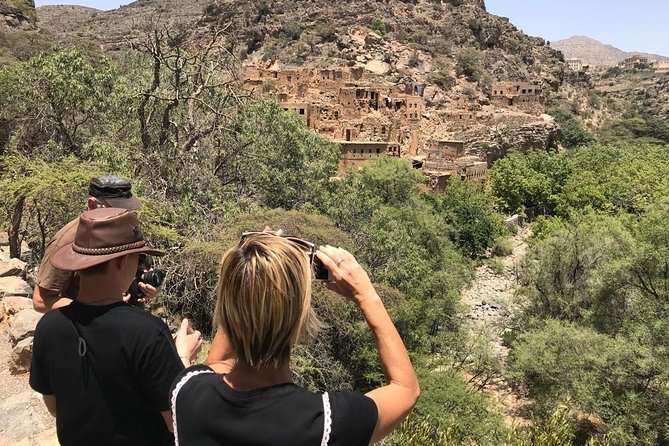 Private Day Trip to Nizwa, Jabal Akhdar (Green Mountain) & Birkat Al Moz - Leaving Muscat in a private 4WD