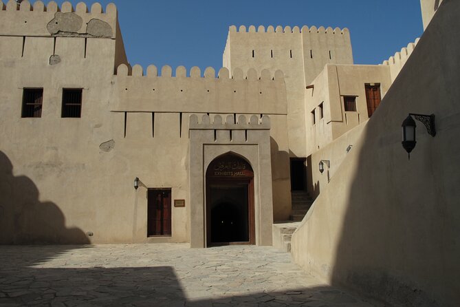Private Day Trip to Nizwa, Jabal Akhdar (Green Mountain) & Birkat Al Moz - Food, breaks, and the packed schedule