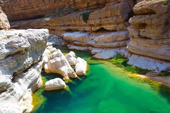 Private Day Trip to Wadi Shab & Bimmah Sinkhole Price Up To 5 Persons - Key points to know before booking