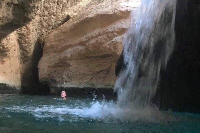 Private Day Trip to Wadi Shab & Bimmah Sinkhole Price Up To 5 Persons - What to bring and wear