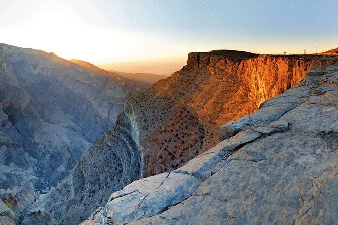 Private Explore Oman Grand Canyon, Jebel Shams and Nizwa - Who should book this Oman mountain tour?