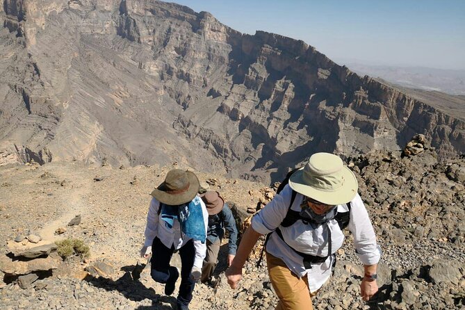 Private Full Day Guided Balcony Walk Hiking to Jebel Shams - The drive from Muscat in a private 4WD