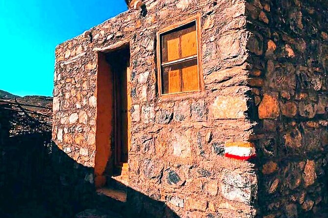 Private Full-Day Jebel Akhdar-Al Suwjara Village Tour - A second Birkat Al Mouz view adds a wider perspective