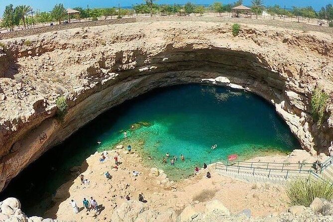 Private Full-Day Wadi Shab and Bimmah Sinkhole Tour - What the $165 price really buys