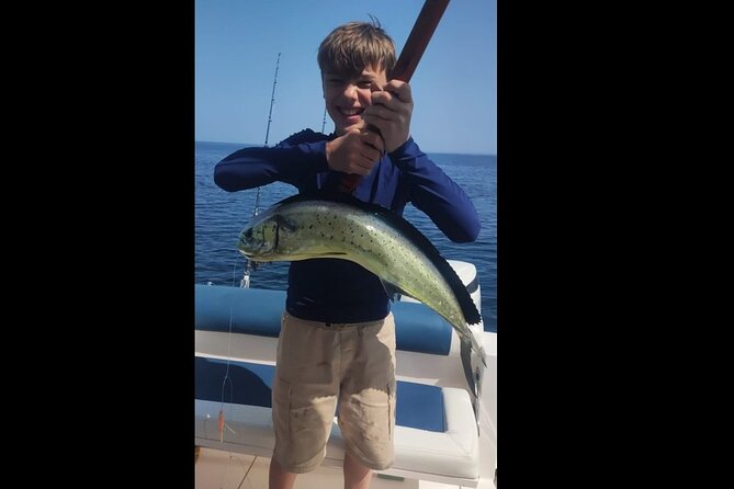 Private Game Fishing Trip with Sightseeing in Muscat - Switching to light tackle for more variety