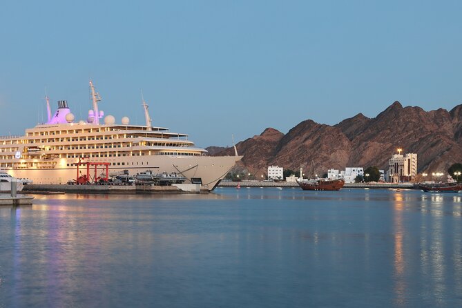 Private Half Day Muscat City Tour (Morning or Afternoon) - Food is a small feature with real value