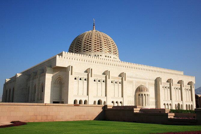 Private Half-day Tour in Muscat - What the private car adds