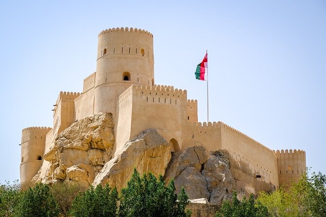 Private Half-Day Tour to Grand Mosque-Nakhal Fort and Hotspring - Exploring Nakhal Fort in about 50 minutes
