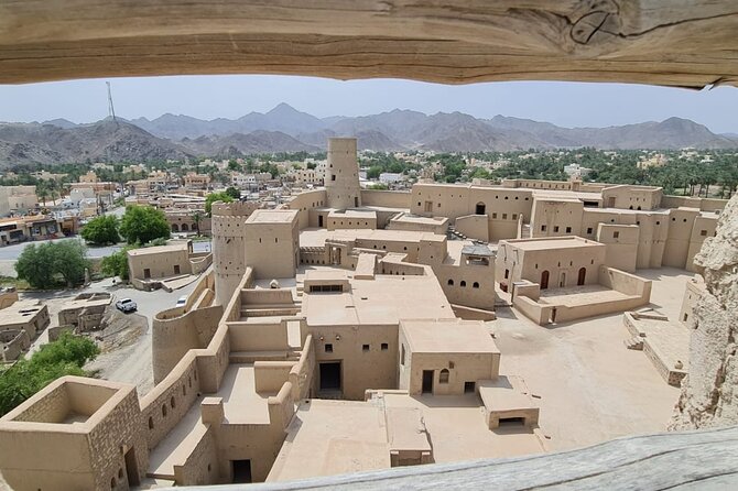 Private Historical Tour - Nizwa Fort - Nizwa Souq - Bahla Fort - Jabreen Castle - Entering Nizwa Fort and its old defensive world