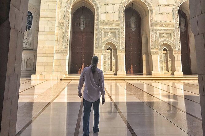 Private Muscat City Tour - Full Day Tour - Bait Al Zubair for clothing, weapons, and daily life