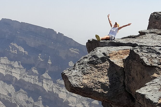 Private Overnight Nizwa & Jebel Akhdar Tour from Muscat - Nizwa Fort and the market beside it