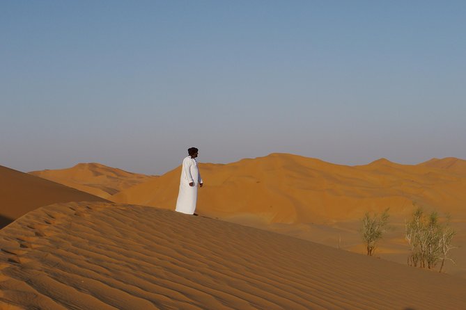 Private tour - Empty Quarter desert adventure - Wadi Dawka + Ubar - Sunset from the sand
