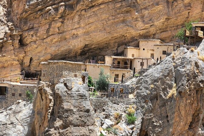 Private Tour to Jebel Akhdar Al Suwjara Village - Seeing water flow through Al Kattmyn