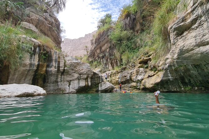 Private Wadi Tiwi - Bimmah Sinkhole - White Sand Beach - Full Day Tour - Who will enjoy this tour most?