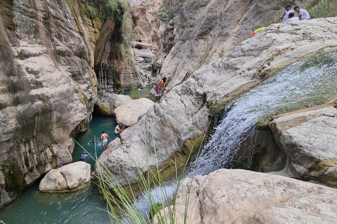 Private Wadi Tiwi - Bimmah Sinkhole - White Sand Beach - Full Day Tour - Bimmah Sinkhole in one focused hour