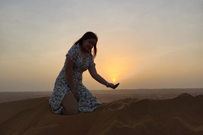 Private Watching Sunset Desert Safari Tour - The long road to Wahiba Sands