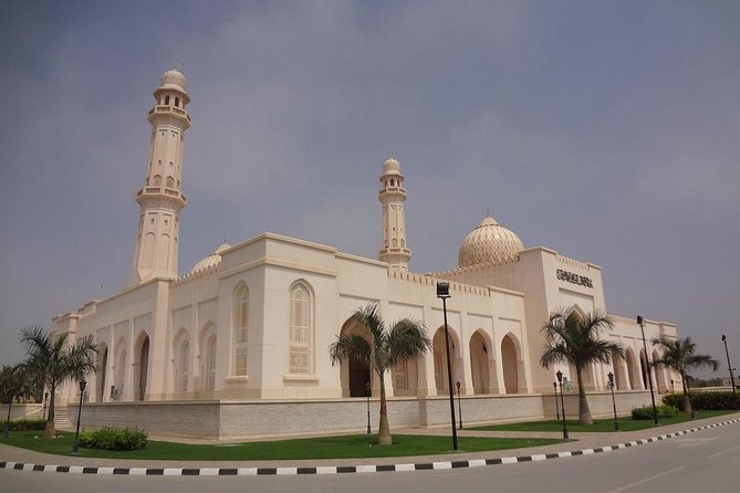 Salalah City Tour :Salalah Tours - Gold Jewelry and the Frankincense Shops of Al Haffa