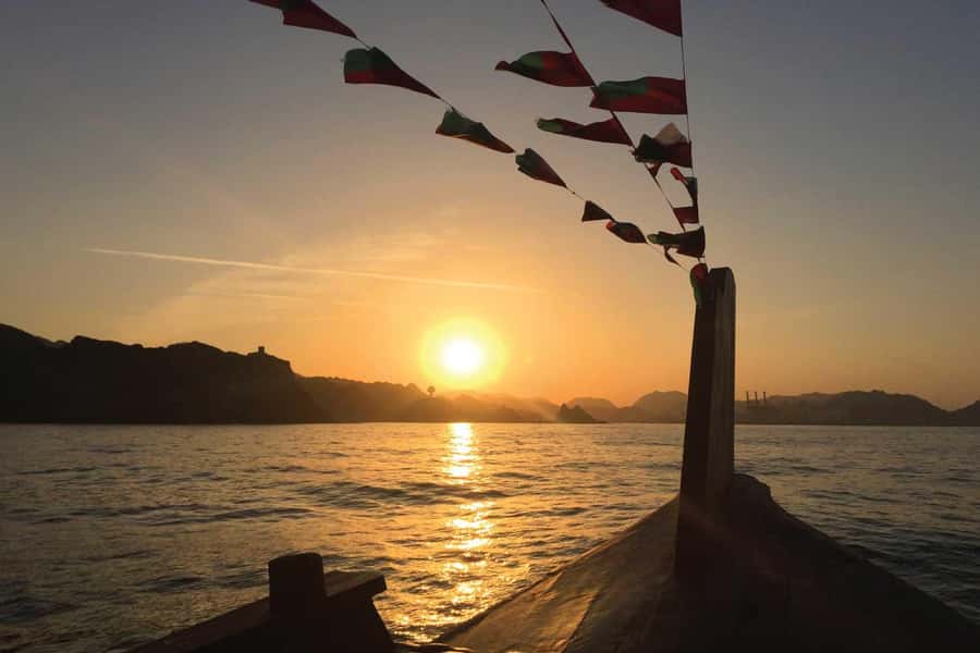 Sunset Dhow Cruise - Why the sunset works so well from a dhow