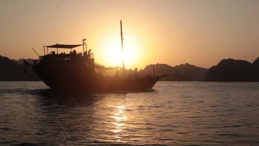 Sunset Dhow Cruise - Muscat’s historic harbor and the Sultan Palace