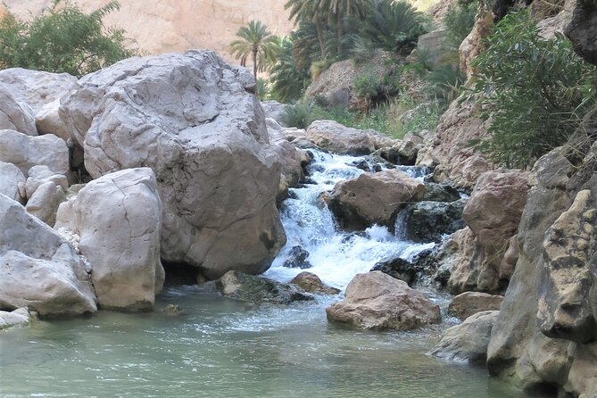 Wadi Shab and Bimmah Sinkhole Full Day Tour - Why Wadi Shab deserves most of your day