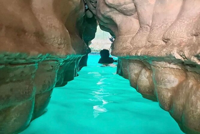 WADI SHAB - Muscat, Oman - Fins White Beach and Oman’s coast