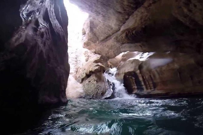 Wadishab and Bhima Sink Hole (Sharing Tours - Who should book this day tour?