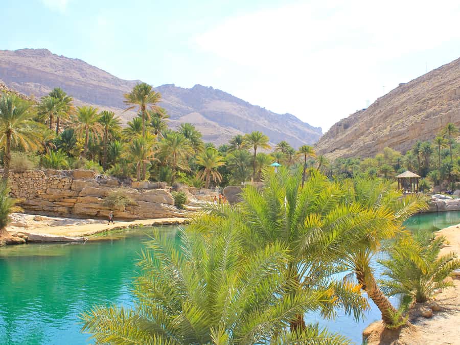 Wahiba Sands and Wadi Bani Khalid Full-Day Tour from Muscat - Lunch at a local restaurant